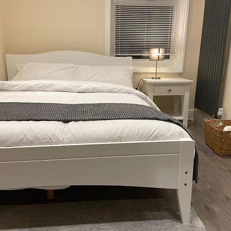 Beautiful Rooms Only Few Steps Away From Bruce Grove Tottenham Stadium ロンドン エクステリア 写真