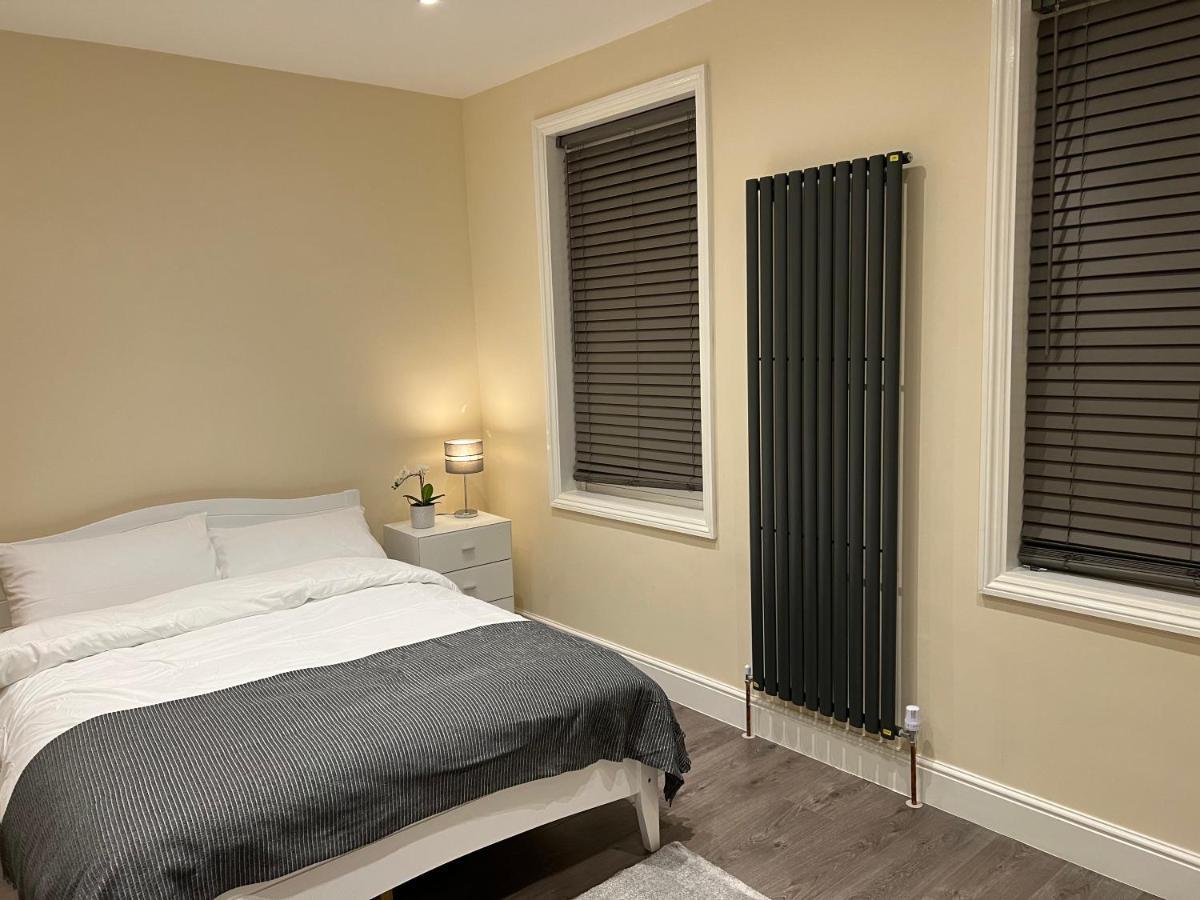 Beautiful Rooms Only Few Steps Away From Bruce Grove Tottenham Stadium ロンドン エクステリア 写真